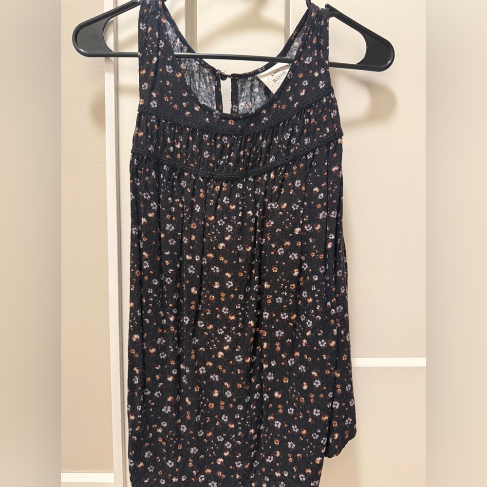 Floral Sleeveless Top Size M